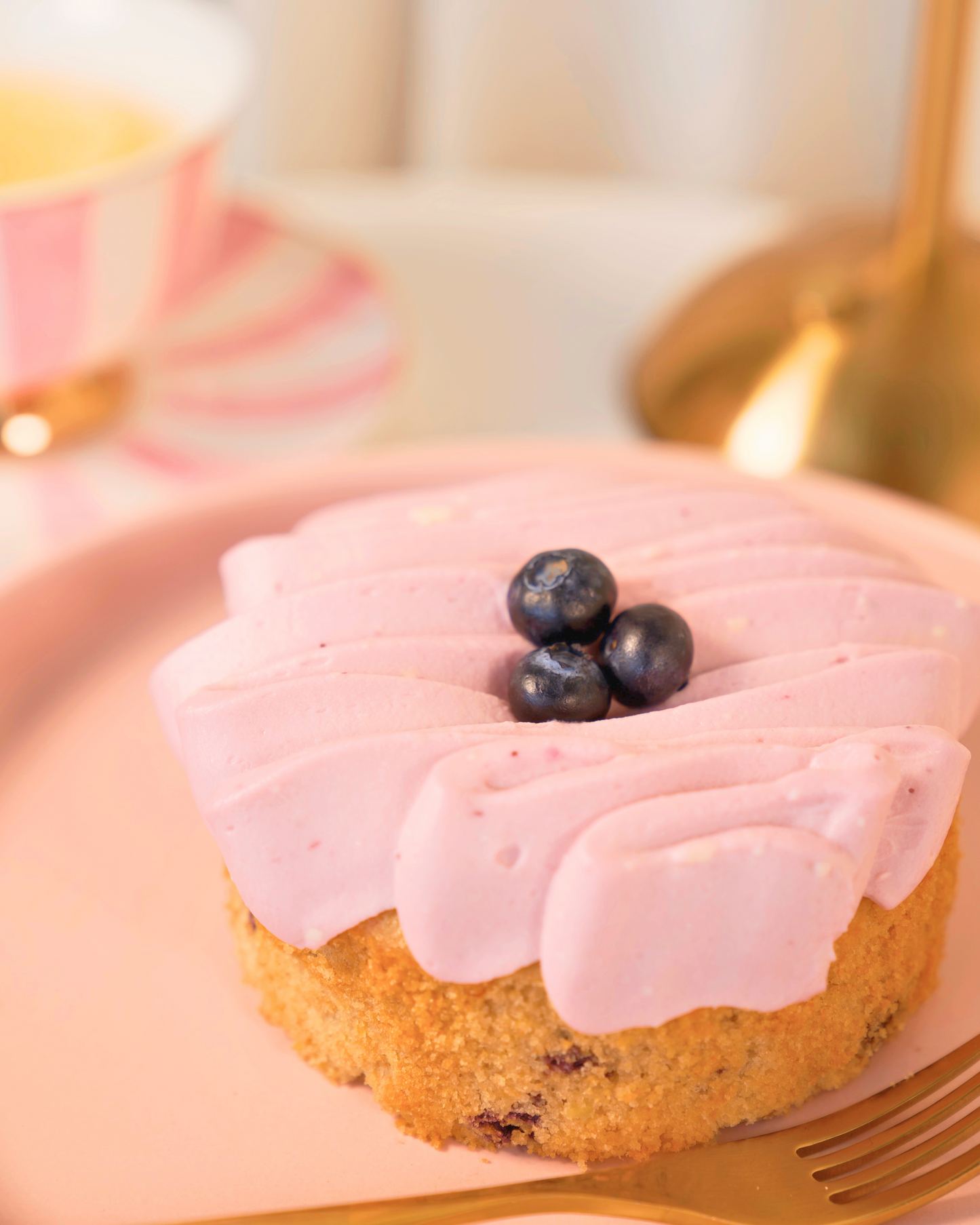 Mini Frosting Bluberry Cake with Bluberry Frosting